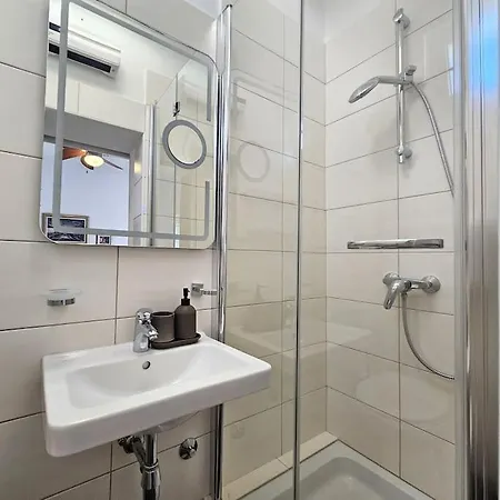 Pool House Arbanija Holiday home *