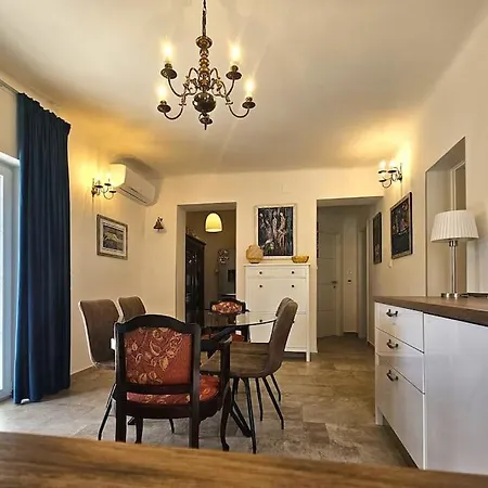 Pool House Arbanija Trogir