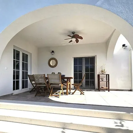 Holiday home Pool House Arbanija *