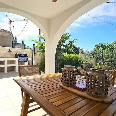 Holiday home Pool House Arbanija Trogir