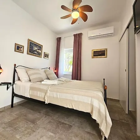 Pool House Arbanija * Trogir