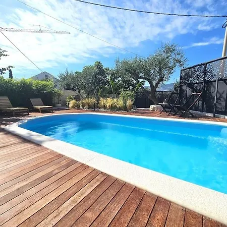 Holiday home Pool House Arbanija